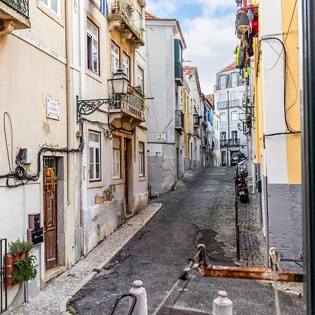 Escadinhas Da Santa Apartment Lisbon Bagian luar foto