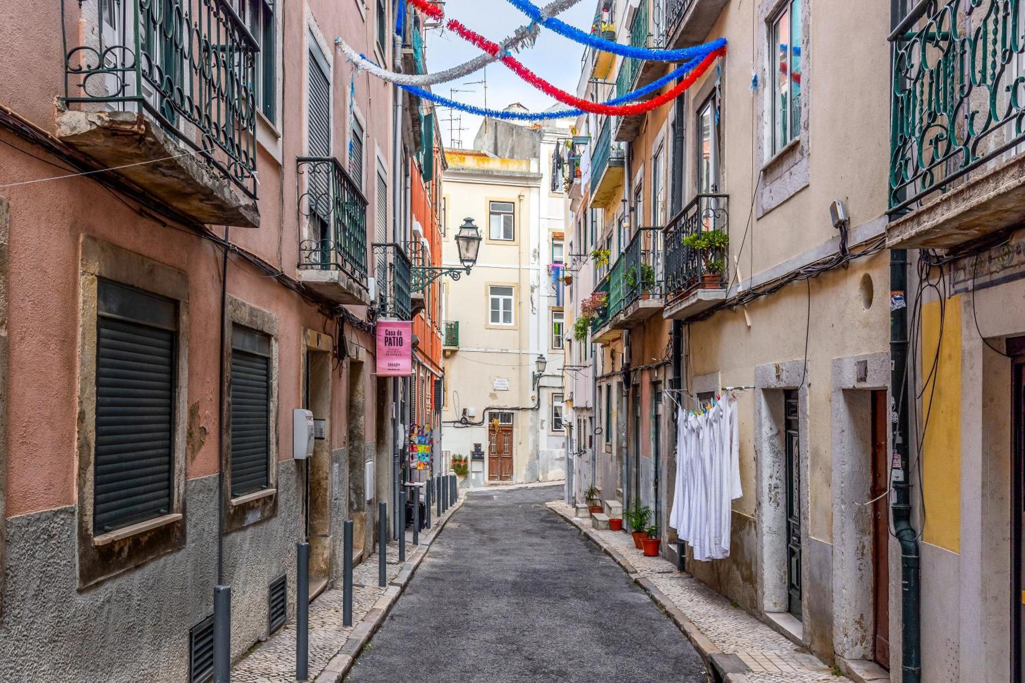 Escadinhas Da Santa Apartment Lisbon Bagian luar foto